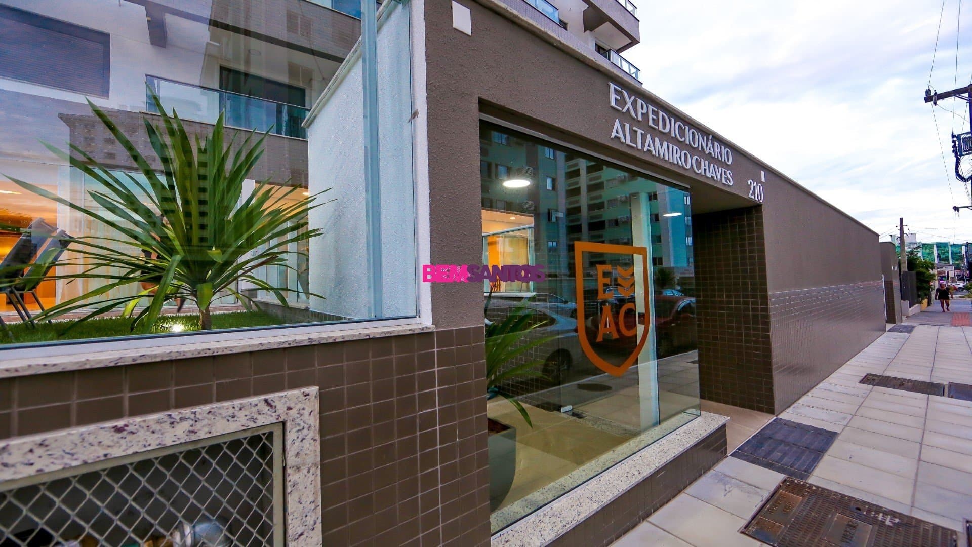 Apartamento 2 Quartos (1 Suíte) em Barreiros/São José