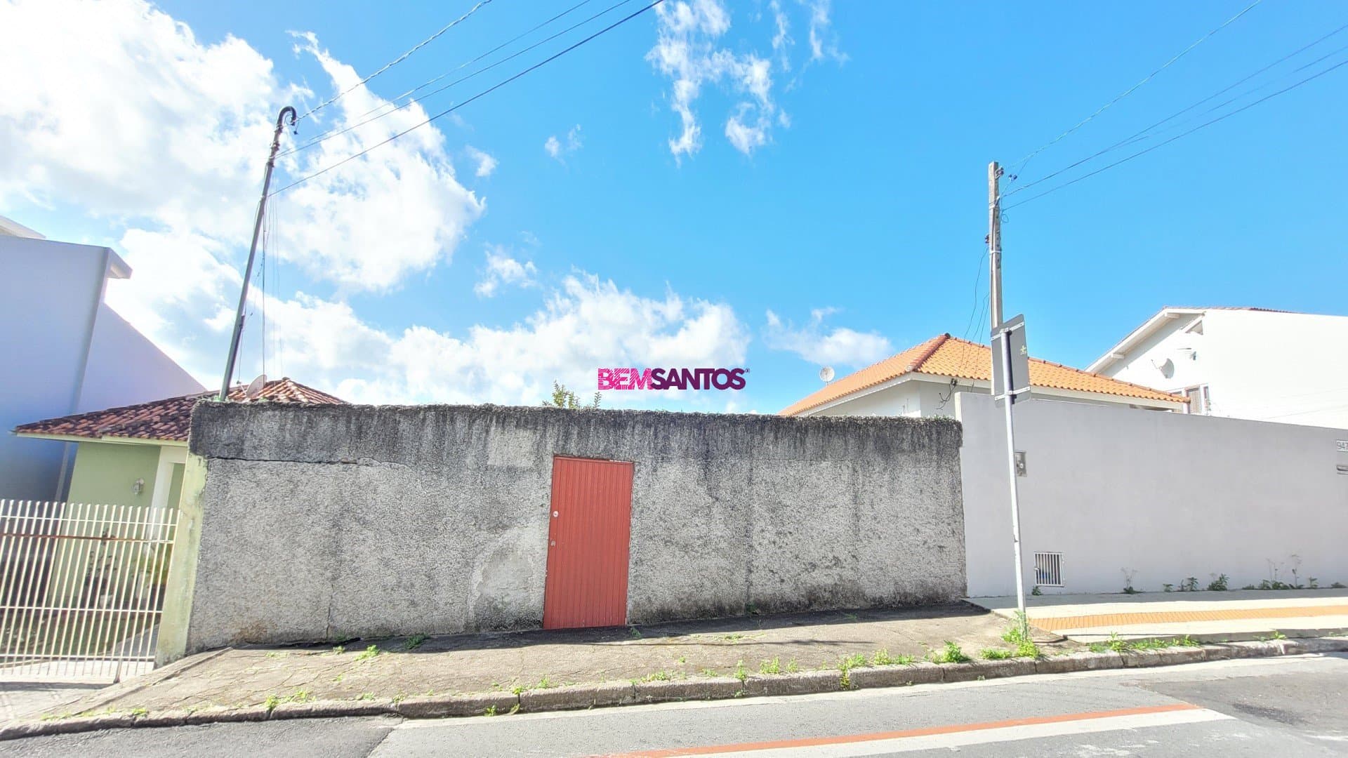Studio em Container com Amplo Quintal em Barreiros- São José/SC