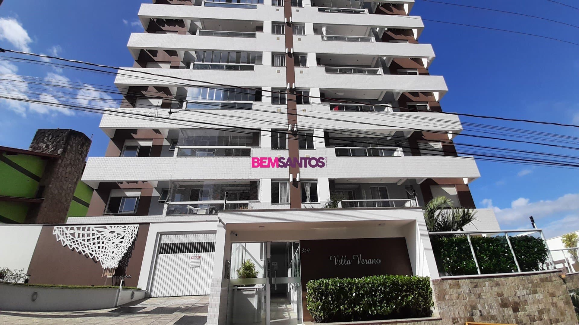 Apartamento com 3 Quartos (1 Suíte) e 3 Vagas de Garagem em Barreiros - São José/SC